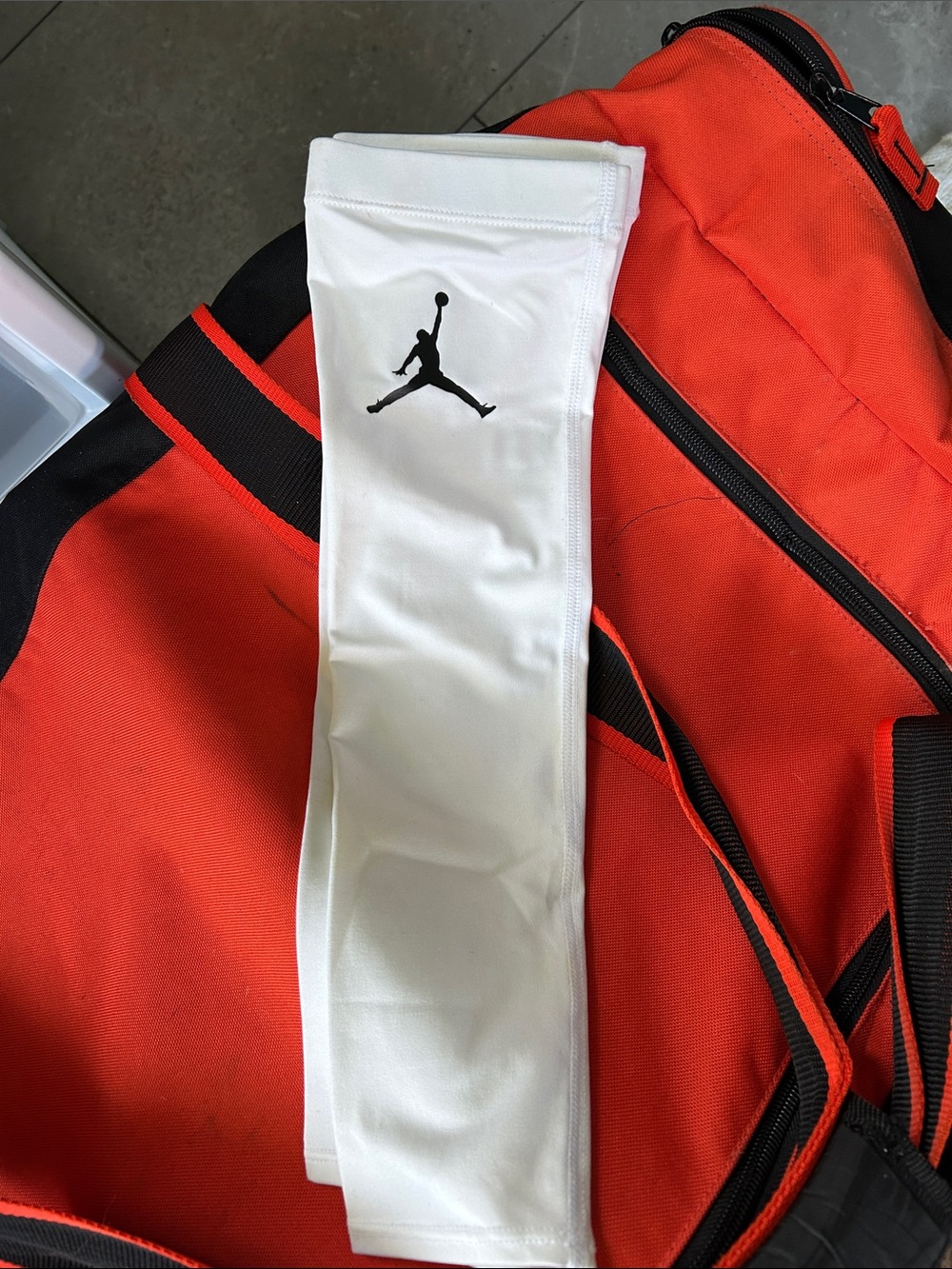 Nike White/Jordan Black Arm Sleeve